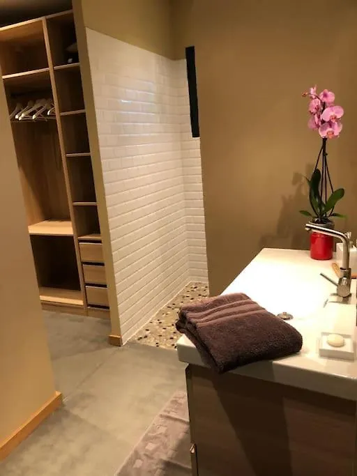 גריניאן Belle Villa Avec Piscine Interieure Et Piscine Exterieure Gite Les Aiguiers